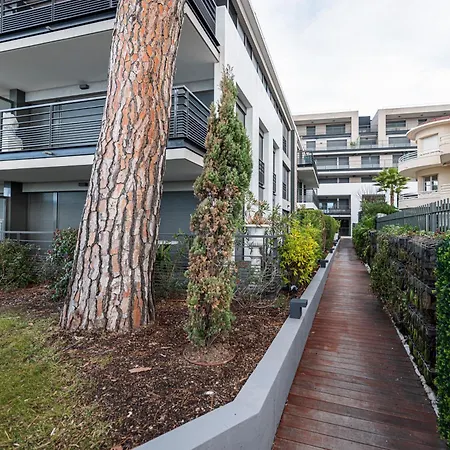 New Listing - 1 Bed Apt,air-con,beach Access,sea Apartment
