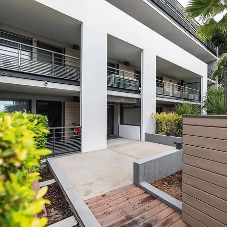 Apartment New Listing - 1 Bed Apt,air-con,beach Access,sea *